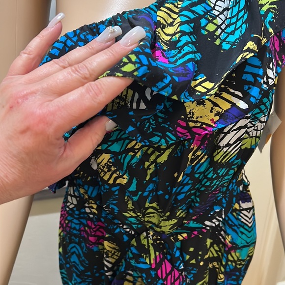 Alice & Trixie Midi Dress - Picture 3 of 5